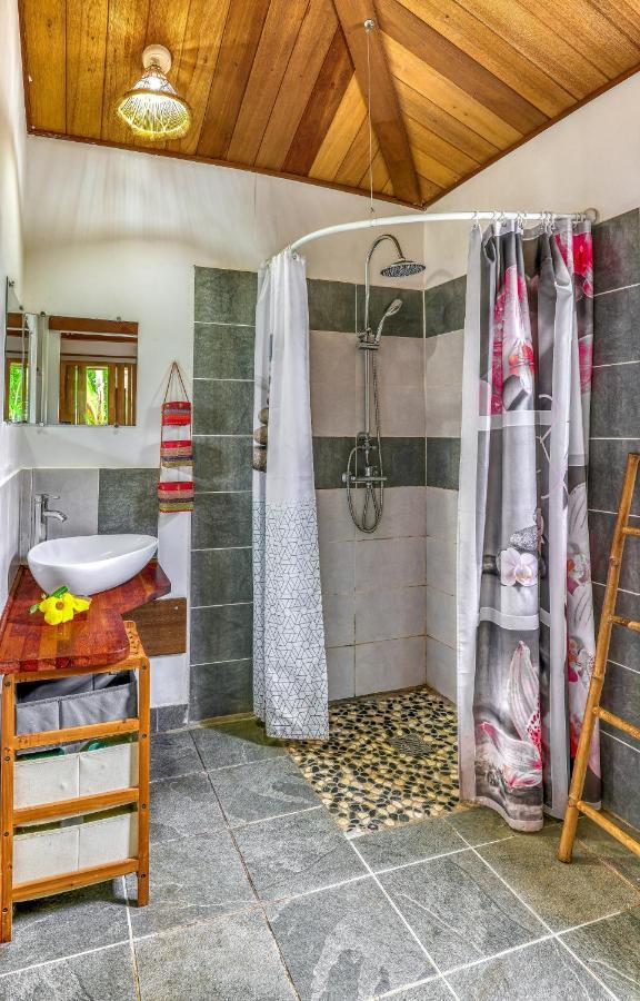 Chalets Tikinou Saint Pierre Eksteriør billede